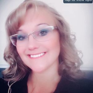 Meet your Posher, Cassandra